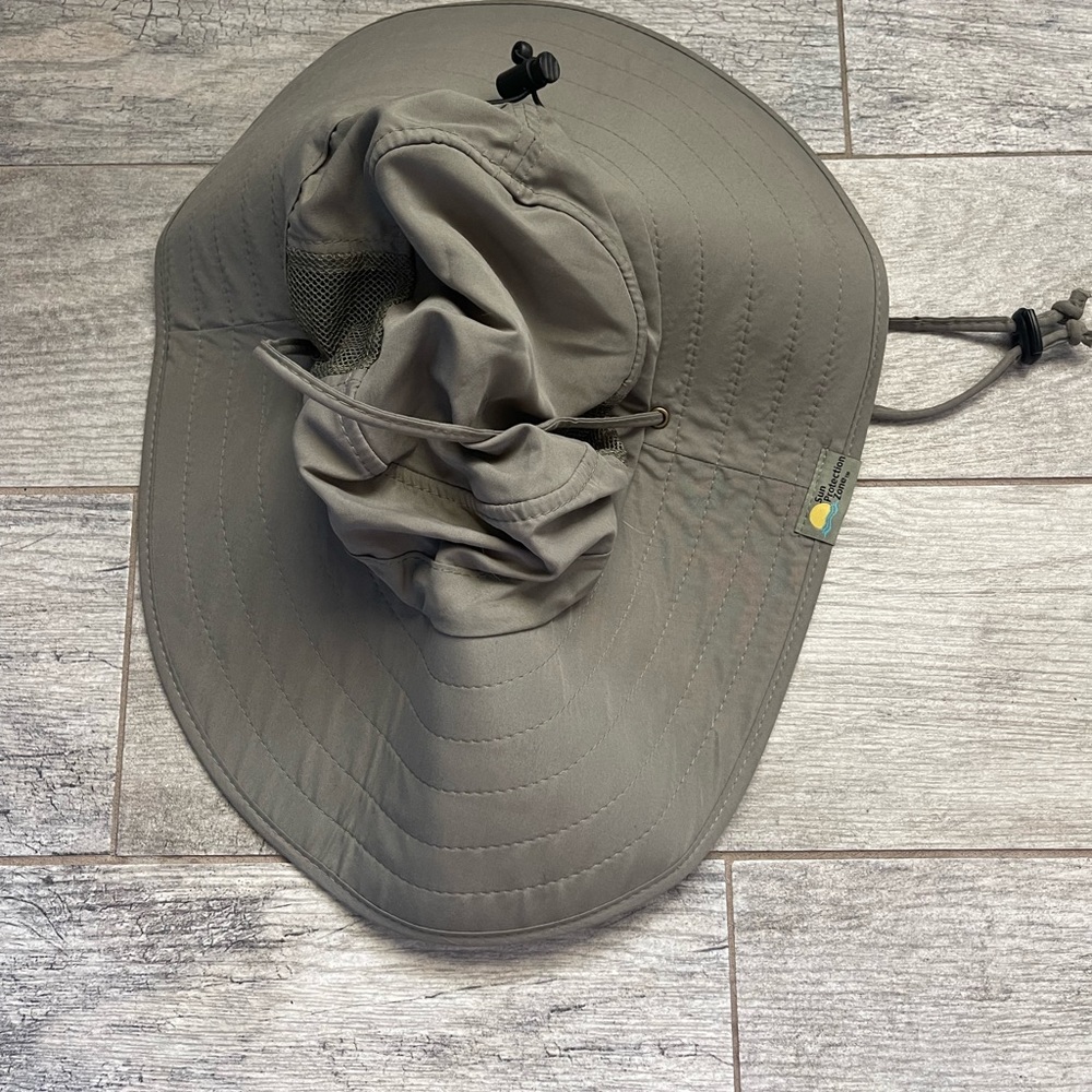Sun Protector hat - Picture 2 of 2